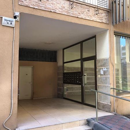 Sky Home Apartment Jabotinsky 8 Bat Yam Ngoại thất bức ảnh