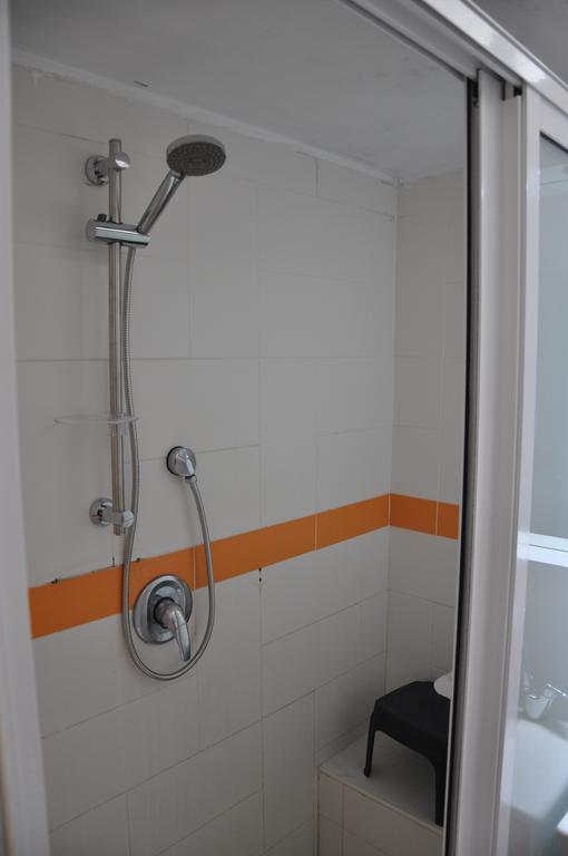 Sky Home Apartment Jabotinsky 8 Bat Yam Ngoại thất bức ảnh