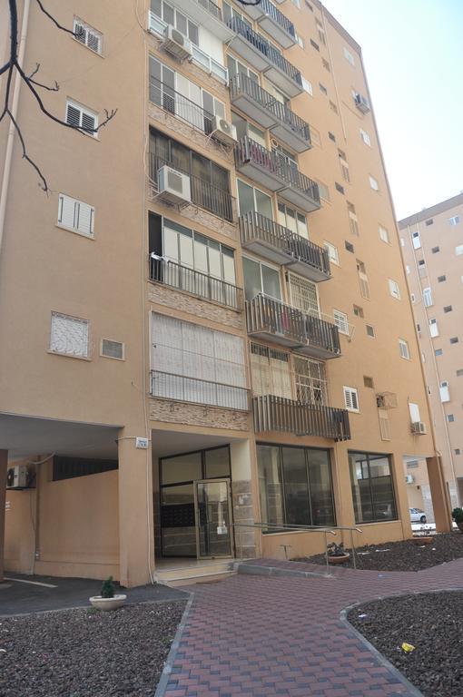 Sky Home Apartment Jabotinsky 8 Bat Yam Ngoại thất bức ảnh