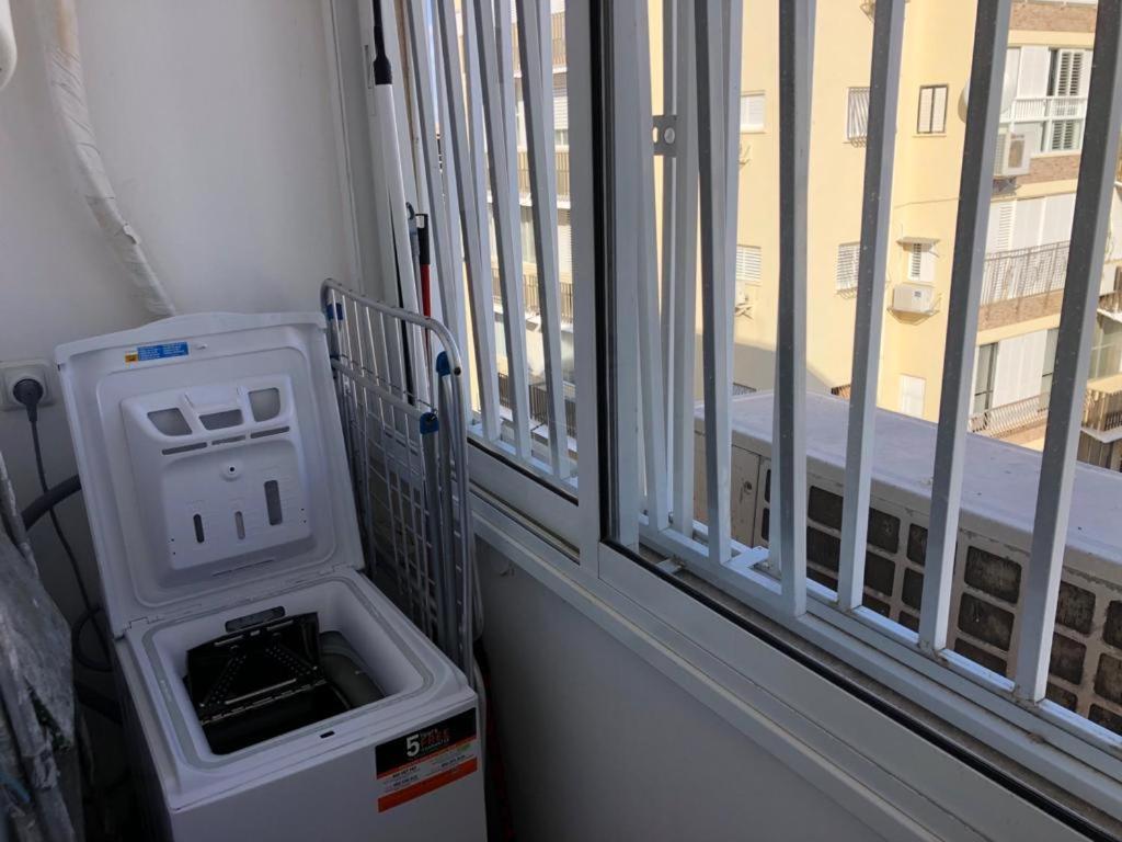 Sky Home Apartment Jabotinsky 8 Bat Yam Ngoại thất bức ảnh
